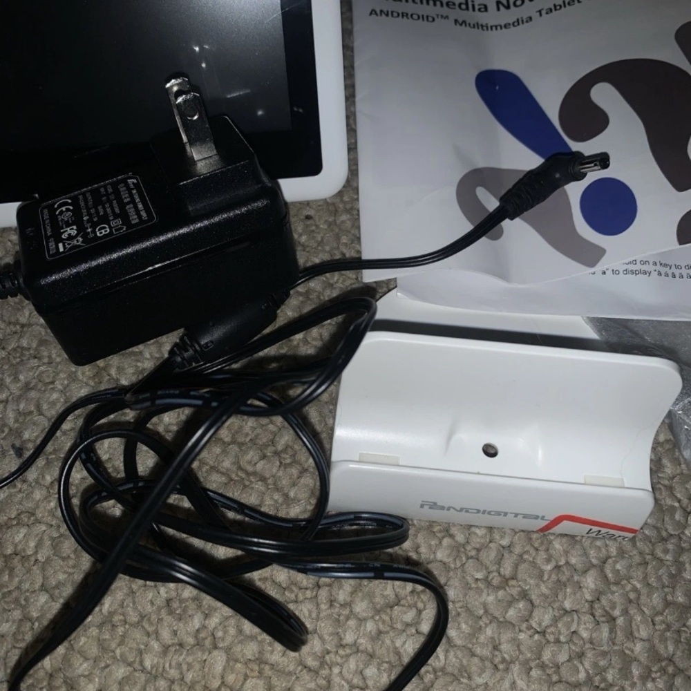 Android Pandigitel Multimedia Tablet eReader - Picture 3 of 6